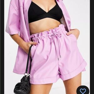 TOPSHOP Lilac Faux Leather Jogger Shorts in Lilac Purple Size 6 EUC